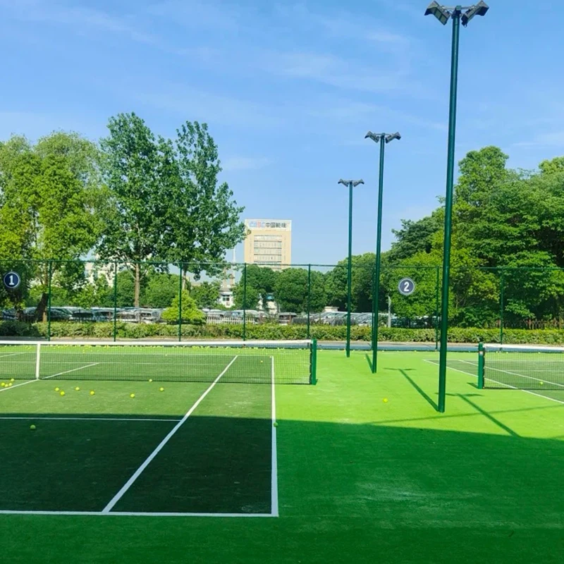 Наполненная тренировочная площадка искусственная газон